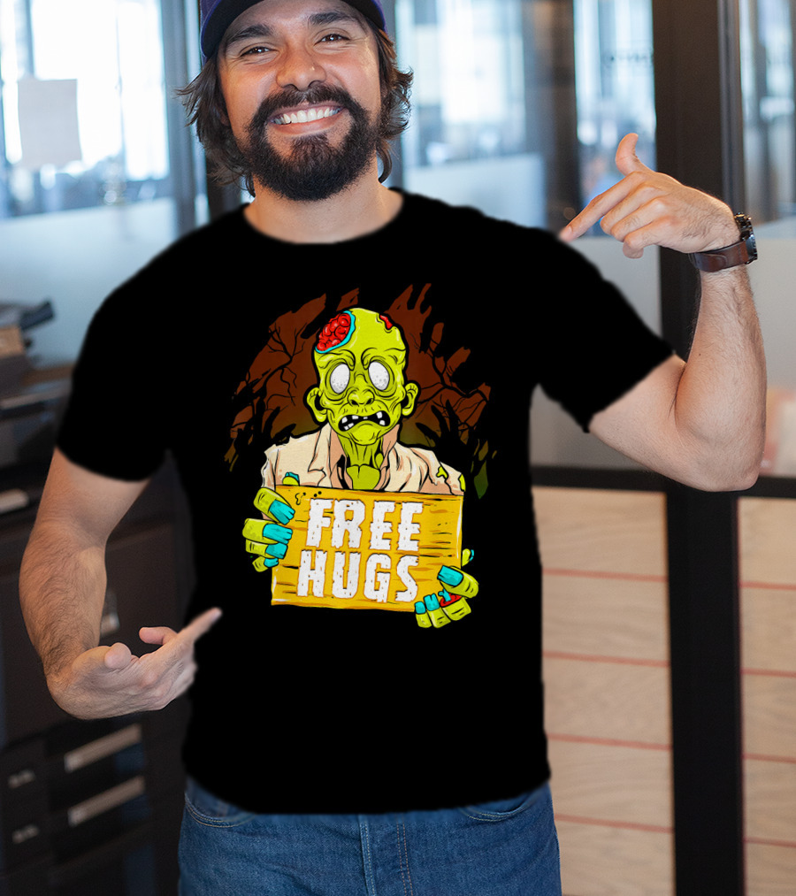 Free Hugs Creepy Zombie Funny Mens Halloween Horror T-Shirt