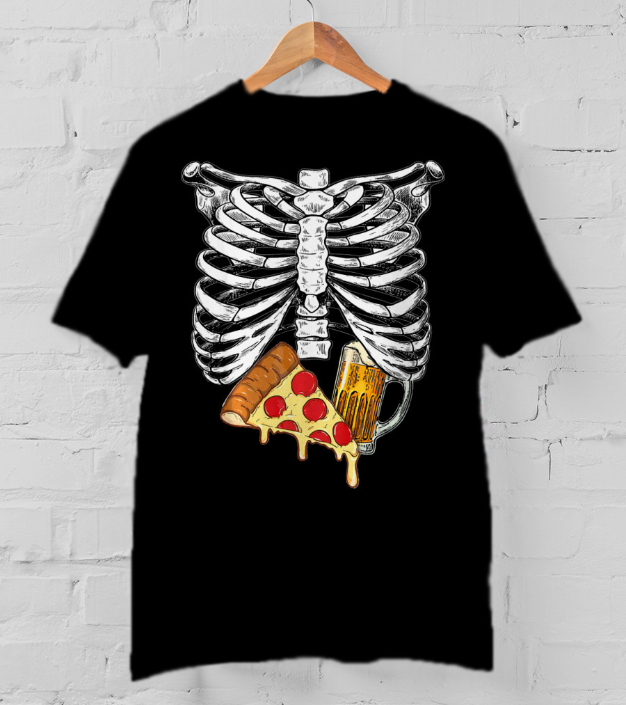 Skeleton Pregnancy Halloween Pizza And Beer Mug T-Shirt