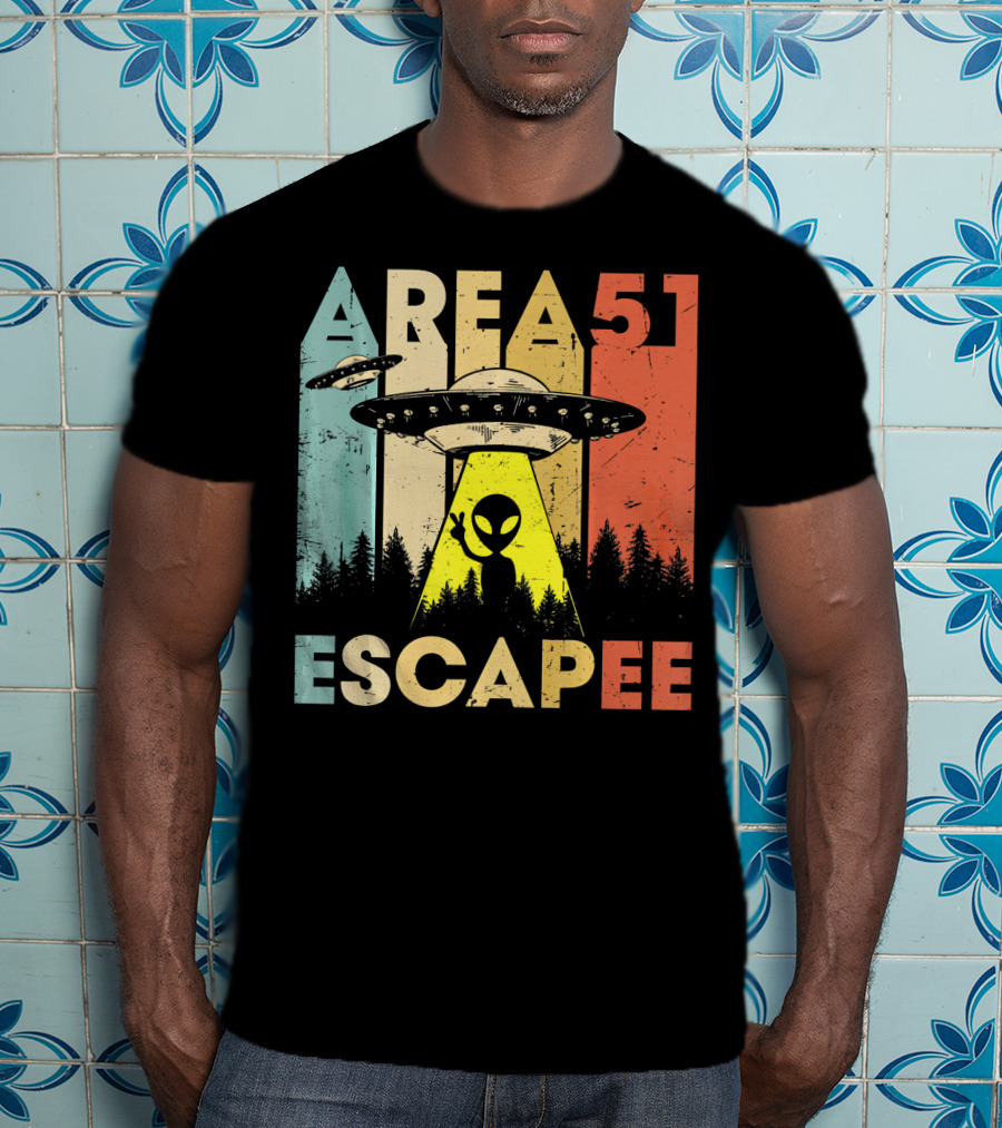 Area 51 Escapee UFO Alien Vintage Halloween Costume T-Shirt