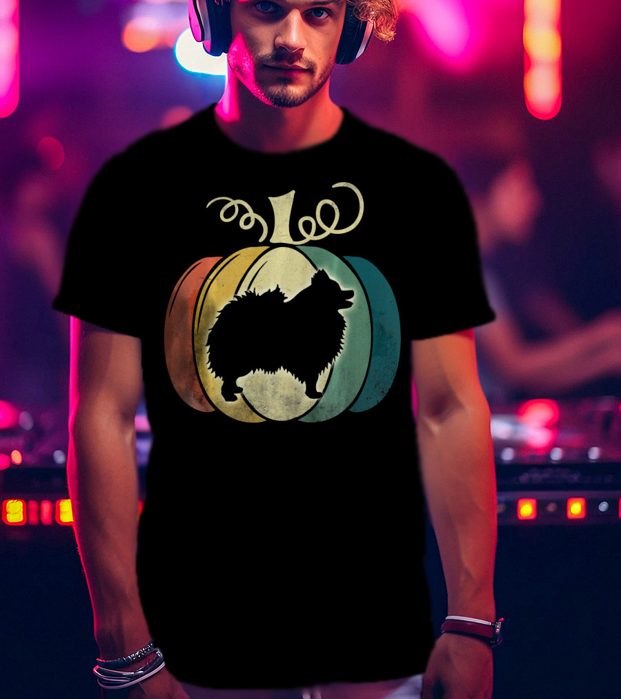Pomeranian Dog Silhouette Vintage Pumpkin Halloween T-Shirt