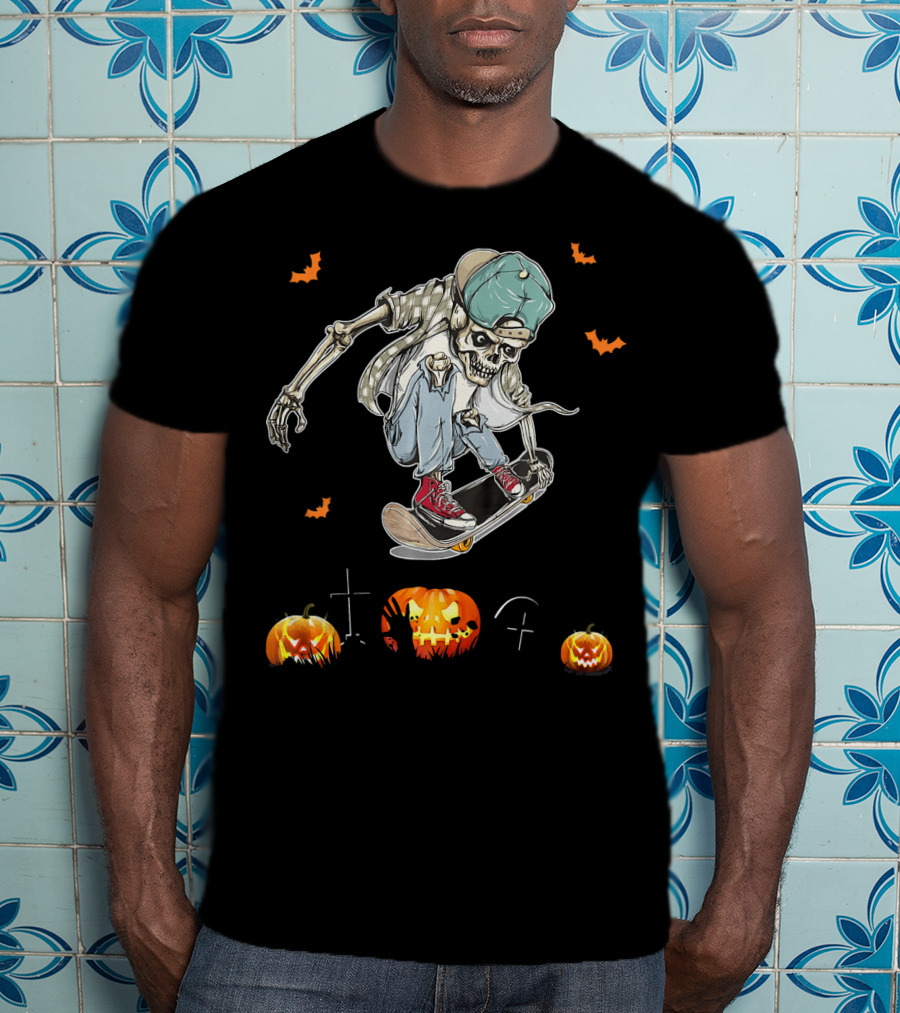 Zombie Skateboarding Teen Halloween Pumpkins And Bats T-Shirt