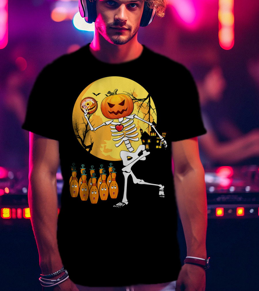 Funny Pumpkin-Headed Bowling Skeleton Halloween Dance T-Shirt
