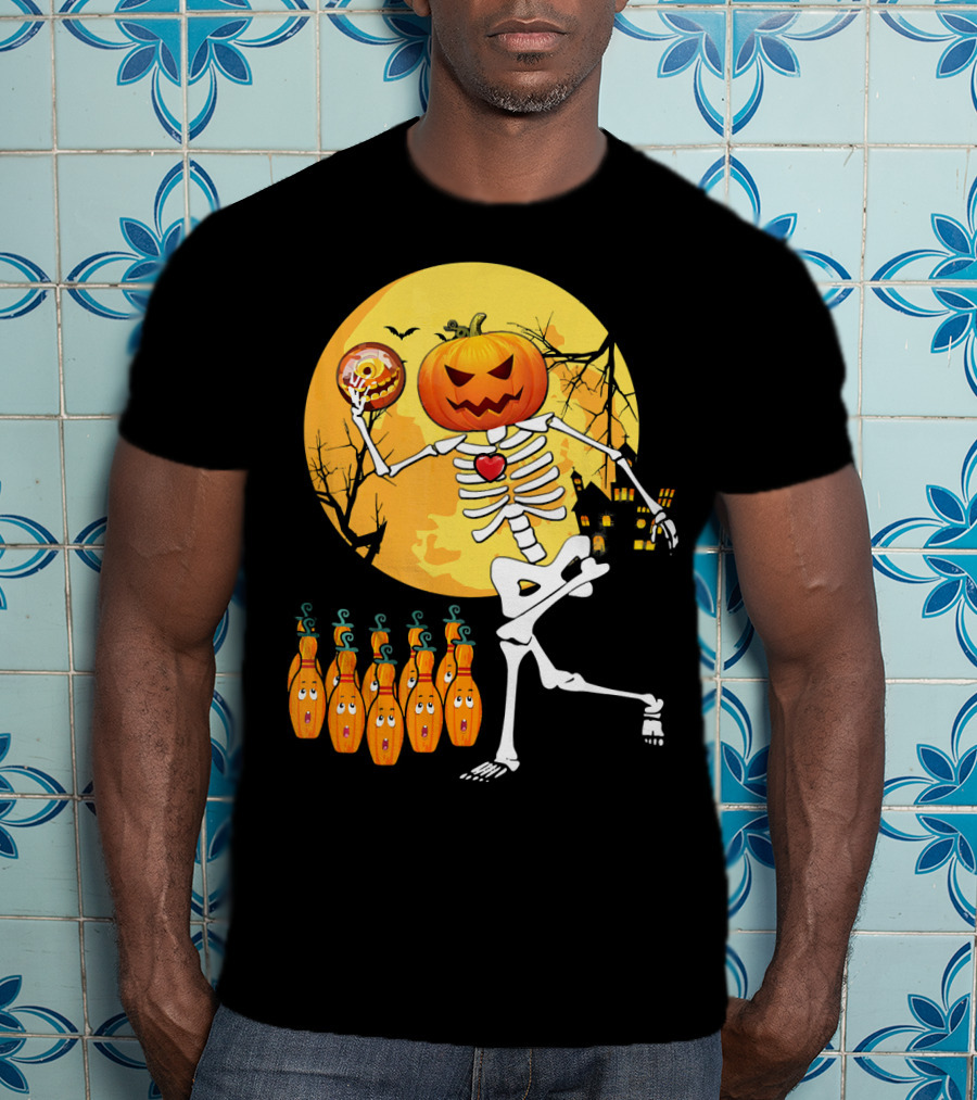 Funny Pumpkin-Headed Bowling Skeleton Halloween Dance T-Shirt