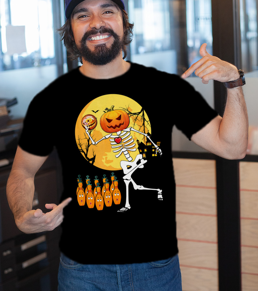Funny Pumpkin-Headed Bowling Skeleton Halloween Dance T-Shirt