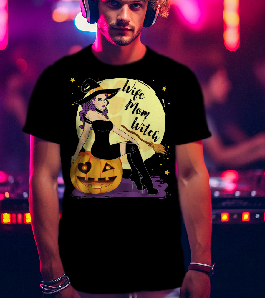 Wife Mom Witch Halloween Women Bro Pumpkin Moon Broomstick T-Shirt