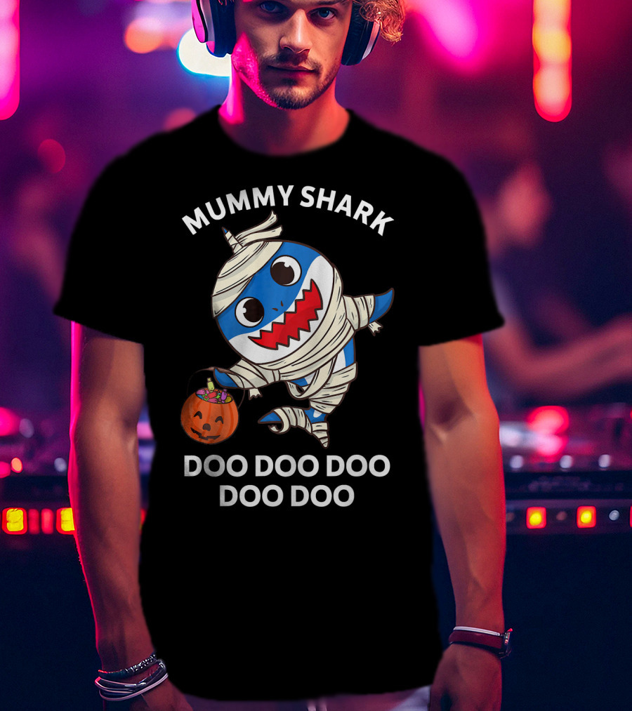 Mummy Shark Doo Doo Doo Doo Halloween Pumpkin T-Shirt