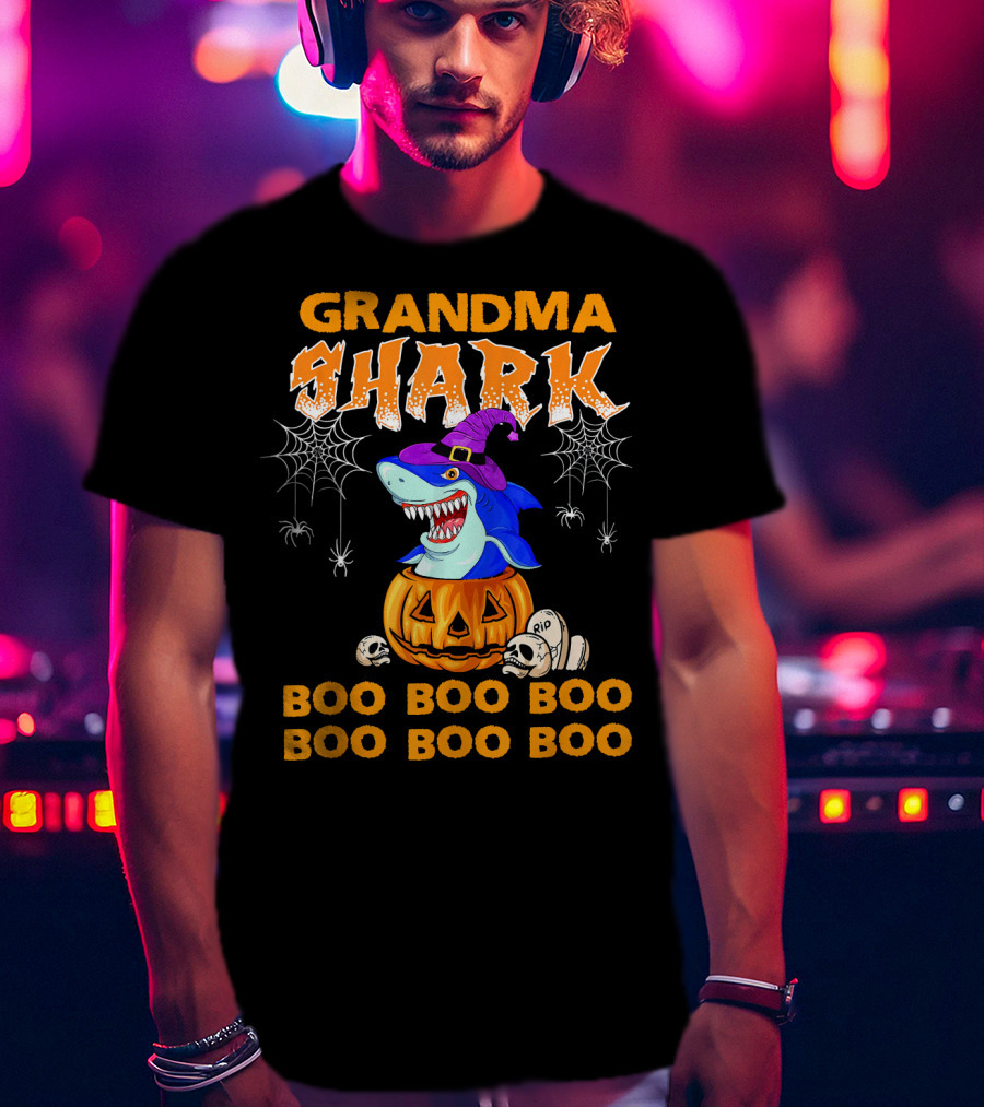 Grandma Shark Halloween Boo Boo Pumpkin Spider Webs T-Shirt