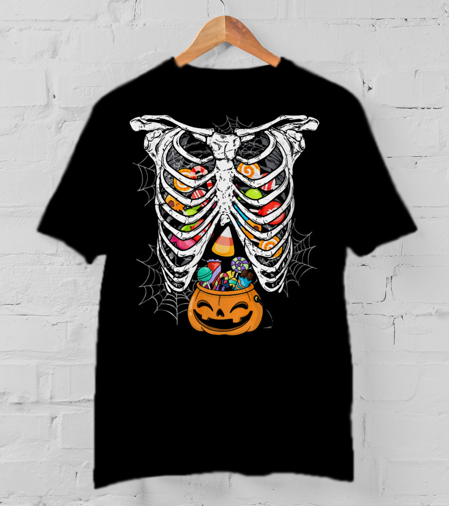 Skeleton Rib Cage X Ray Candy Halloween Pumpkin Fun T-Shirt