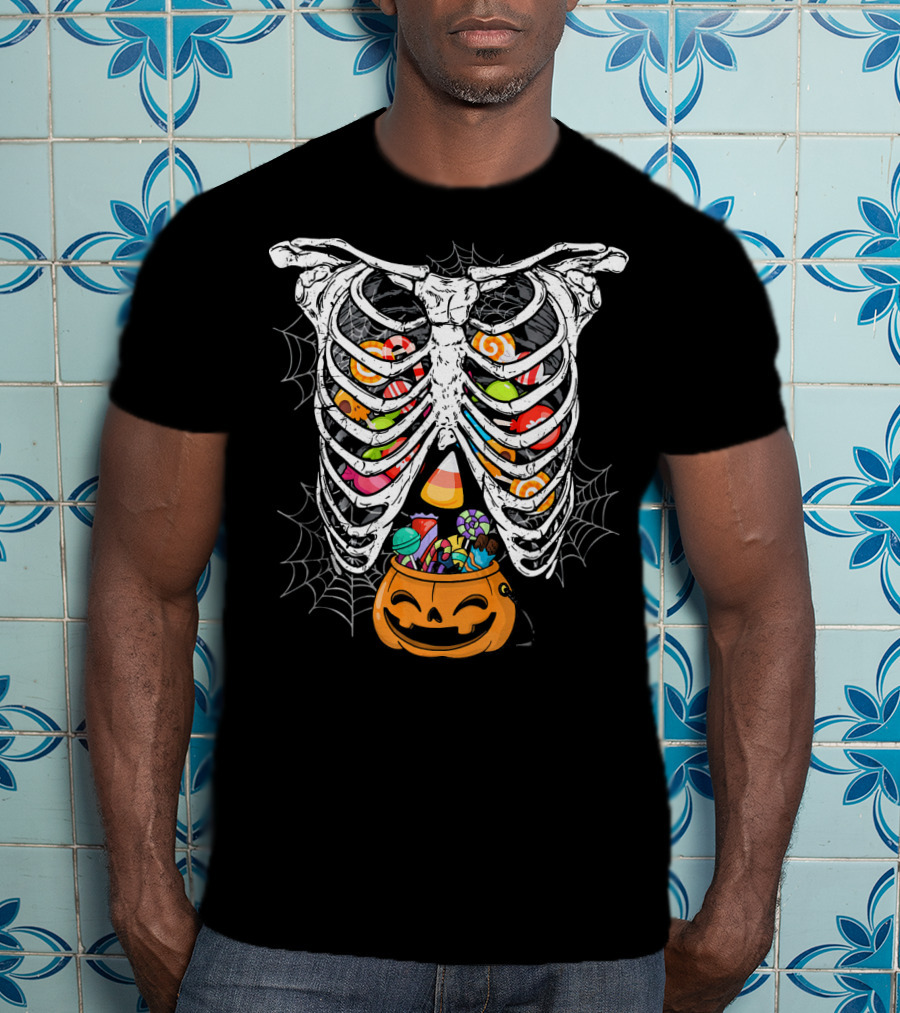 Skeleton Rib Cage X Ray Candy Halloween Pumpkin Fun T-Shirt