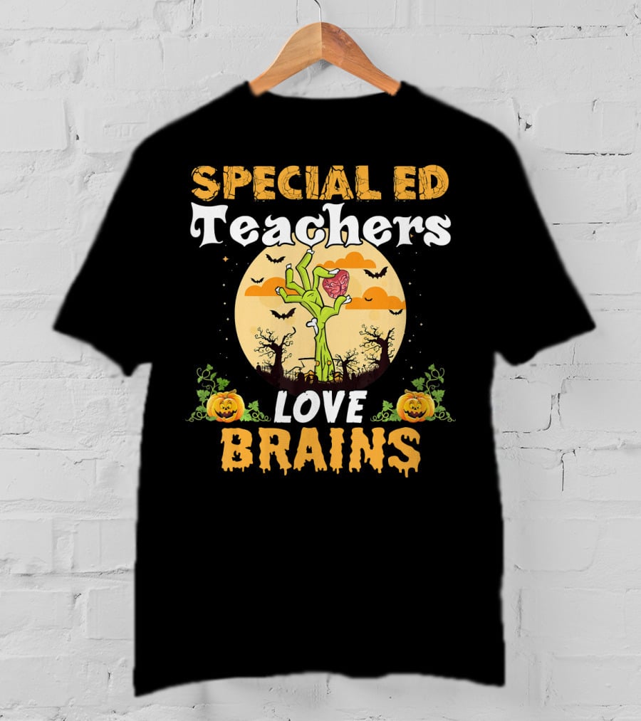 Special ED Teachers Love Brains Zombies Halloween Pumpkins Moon Bats T-Shirt