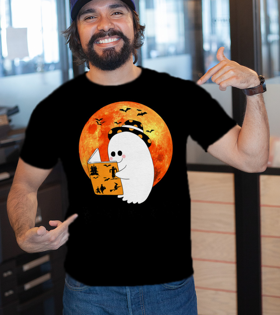 Halloween Ghost Reading Boo Books With Orange Moon And Bats T-Shirt