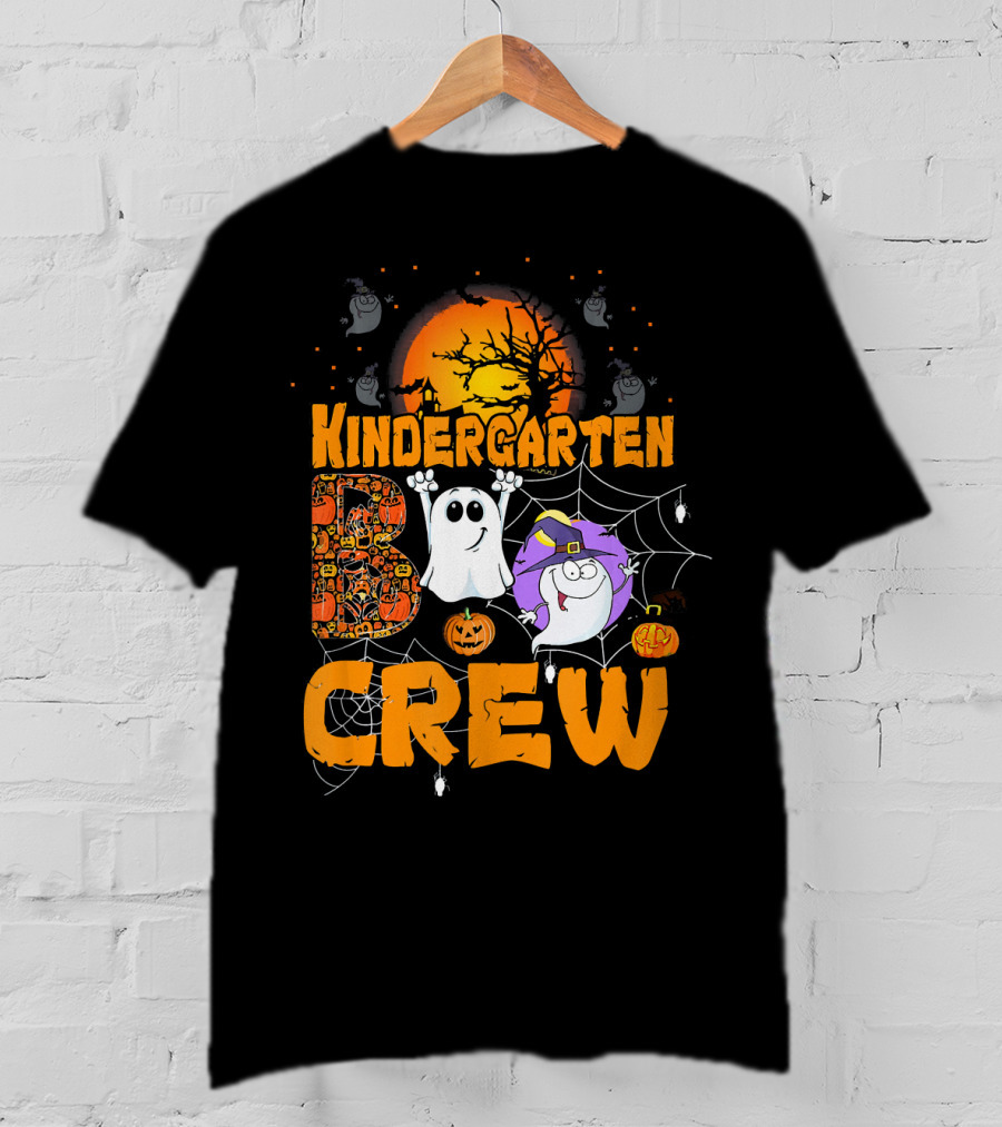 Kindergarten Boo Crew Halloween Teacher Ghosts Pumpkin Moon T-Shirt