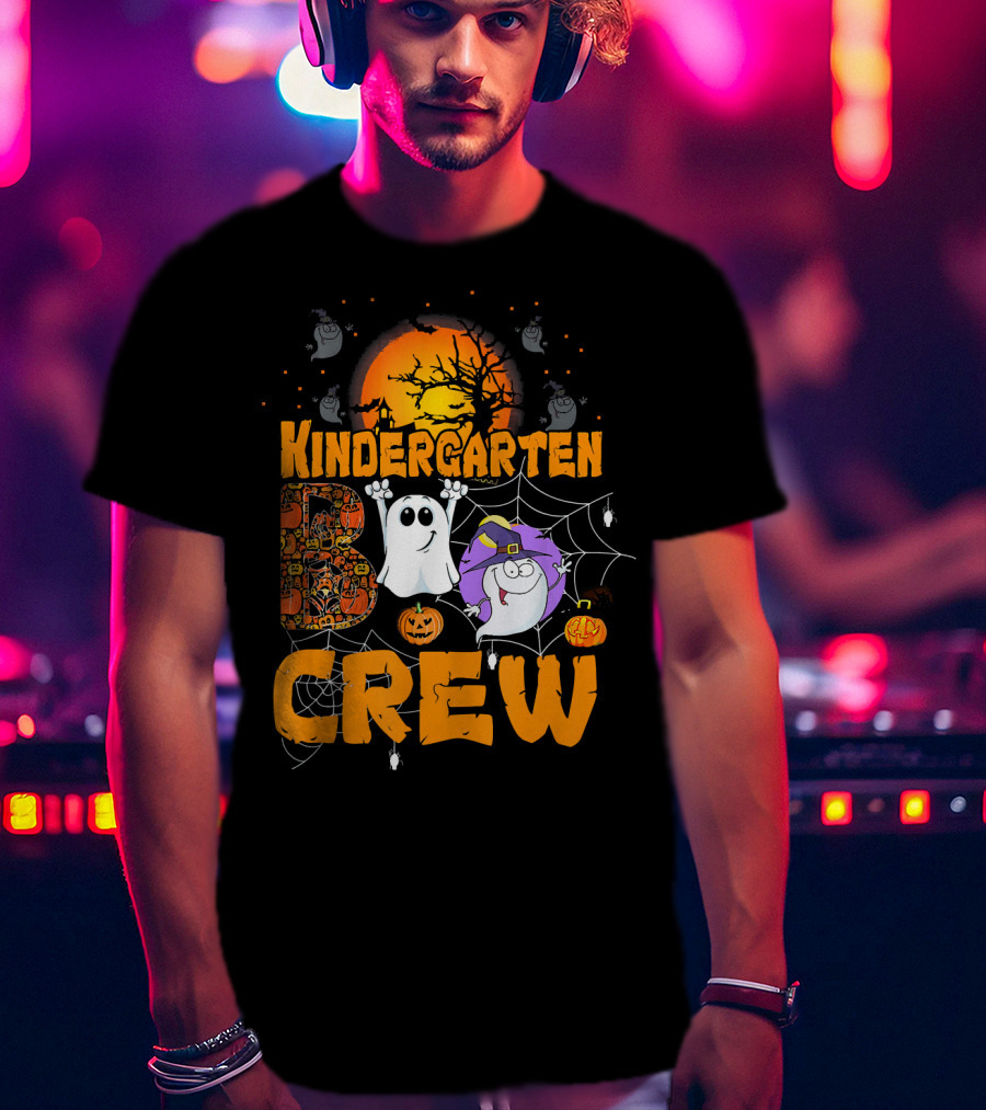 Kindergarten Boo Crew Halloween Teacher Ghosts Pumpkin Moon T-Shirt