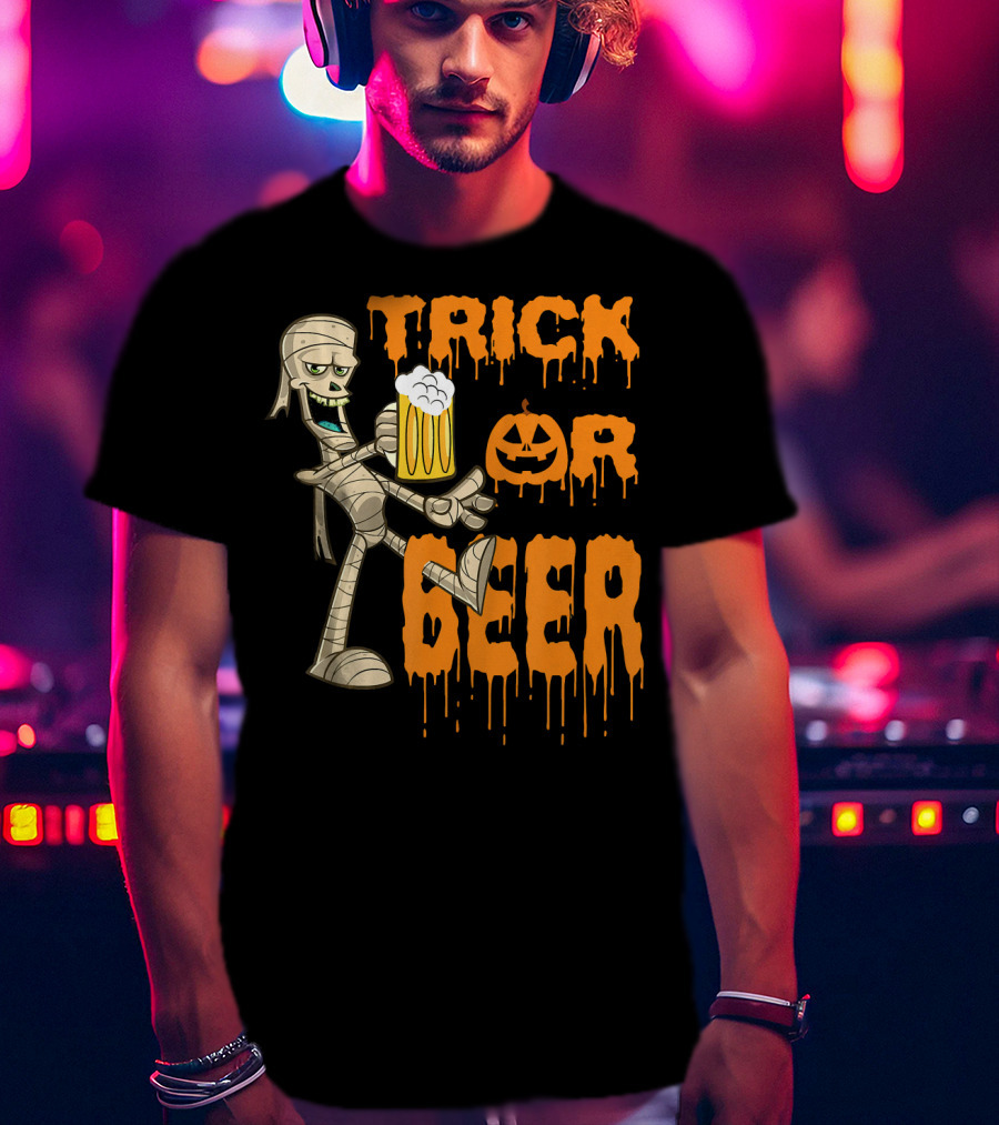 Trick Or Beer Mummy With Pumpkin And Mug T-Shirt