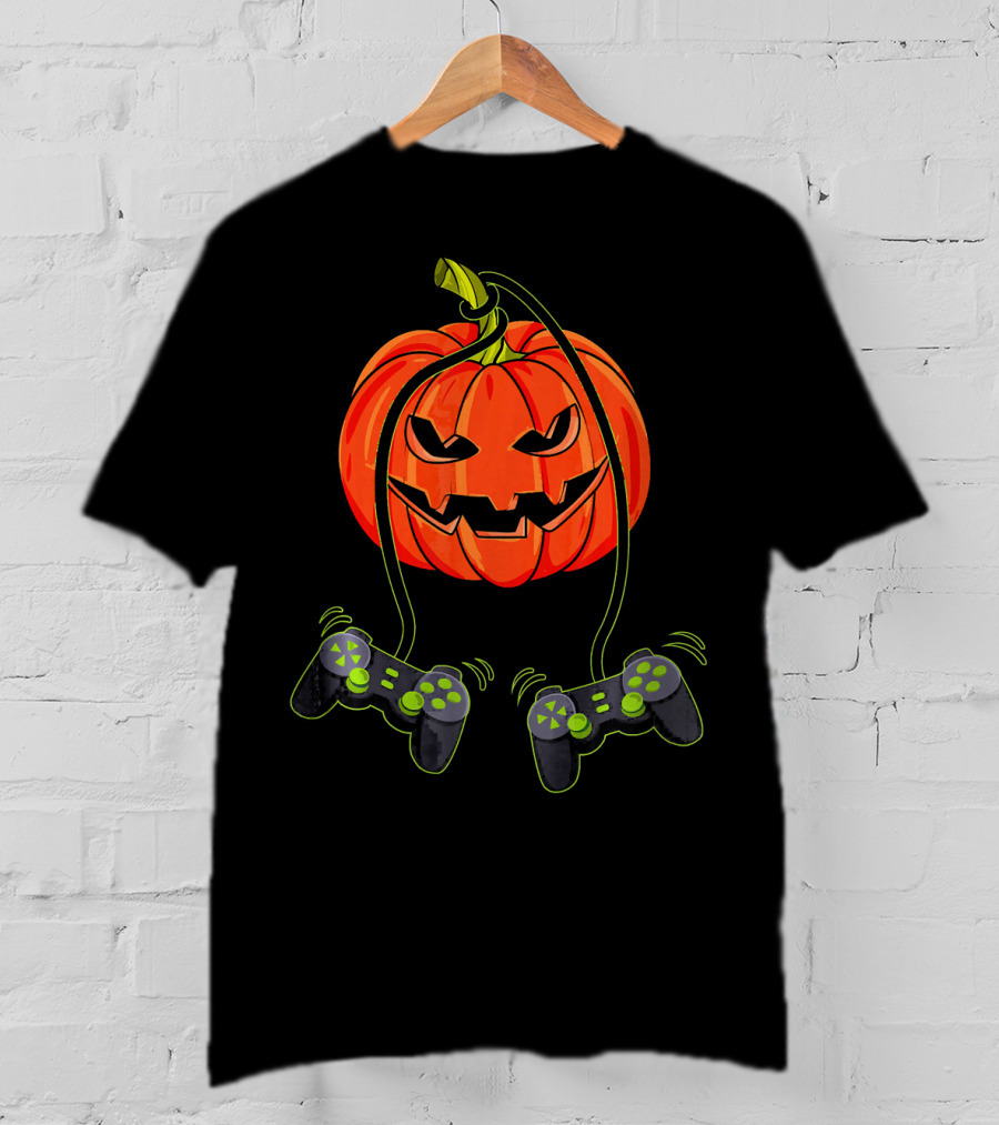 Jack O Lantern With Dual Video Game Controllers T-Shirt