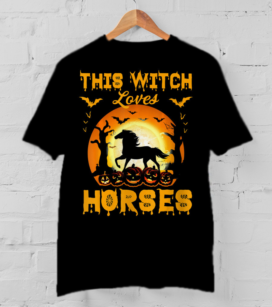 This Witch Loves Horses Halloween Moon And Pumpkins T-Shirt