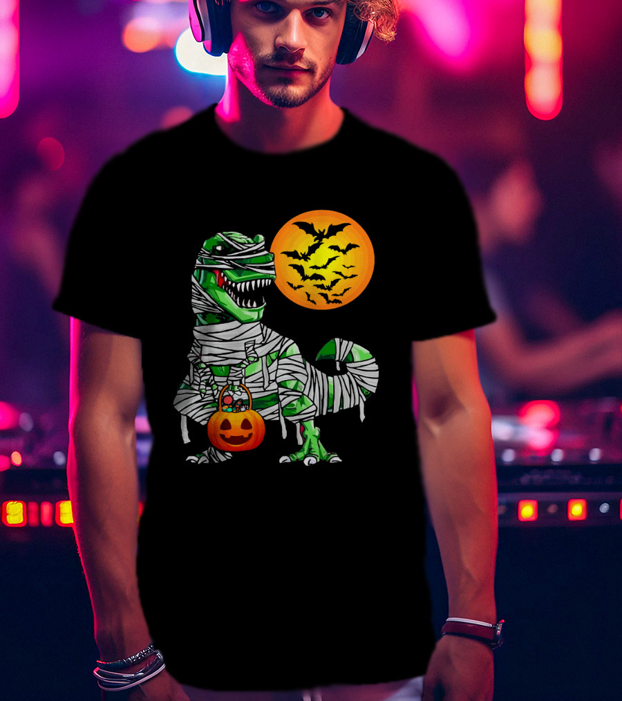 Tyrannosaurus Rex Dinosaur Mummy With Pumpkin And Bats Halloween Boy T-Shirt