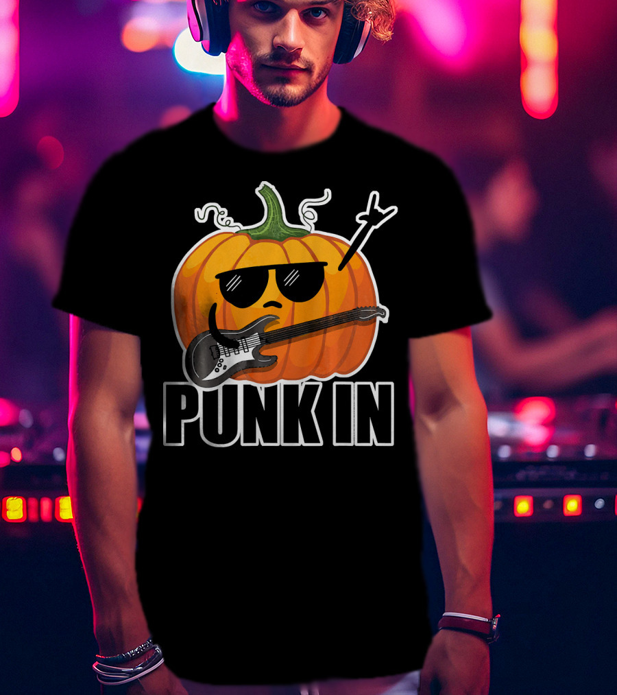 Punk In Halloween Funny Cool Pumpkin Punk Rock T-Shirt