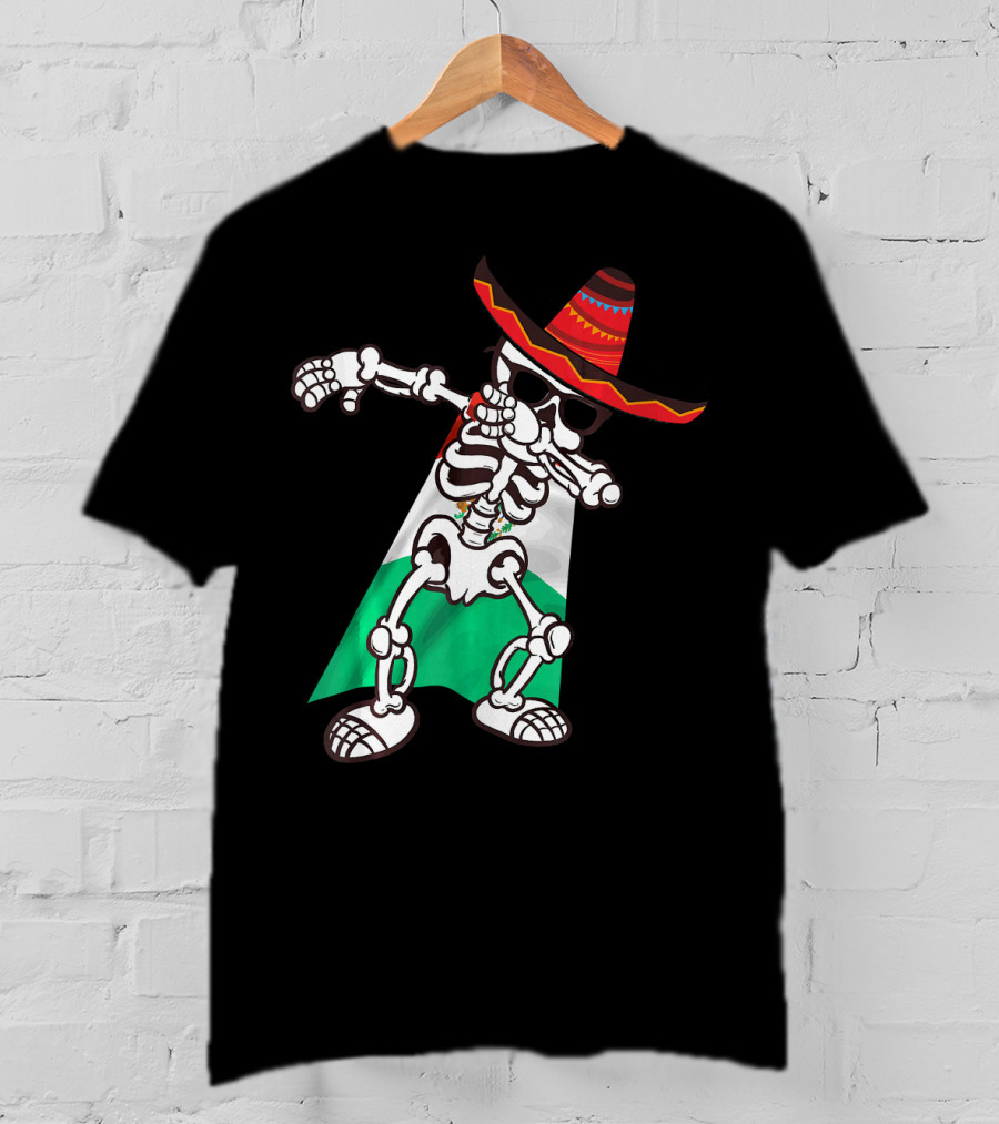 Cinco De Mayo Skeleton Dabbing With Sombrero And Mexican Flag Cape T-Shirt