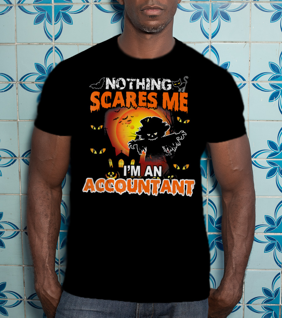 Nothing Scares Me I'm An Accountant Halloween Scarecrow And Cats T-Shirt