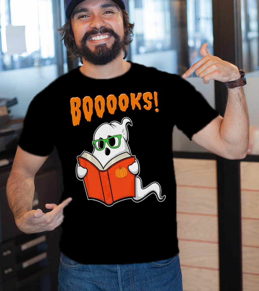 Booooks Ghost With Green Glasses And Pumpkin Book Funny Teacher Halloween T-Shirt