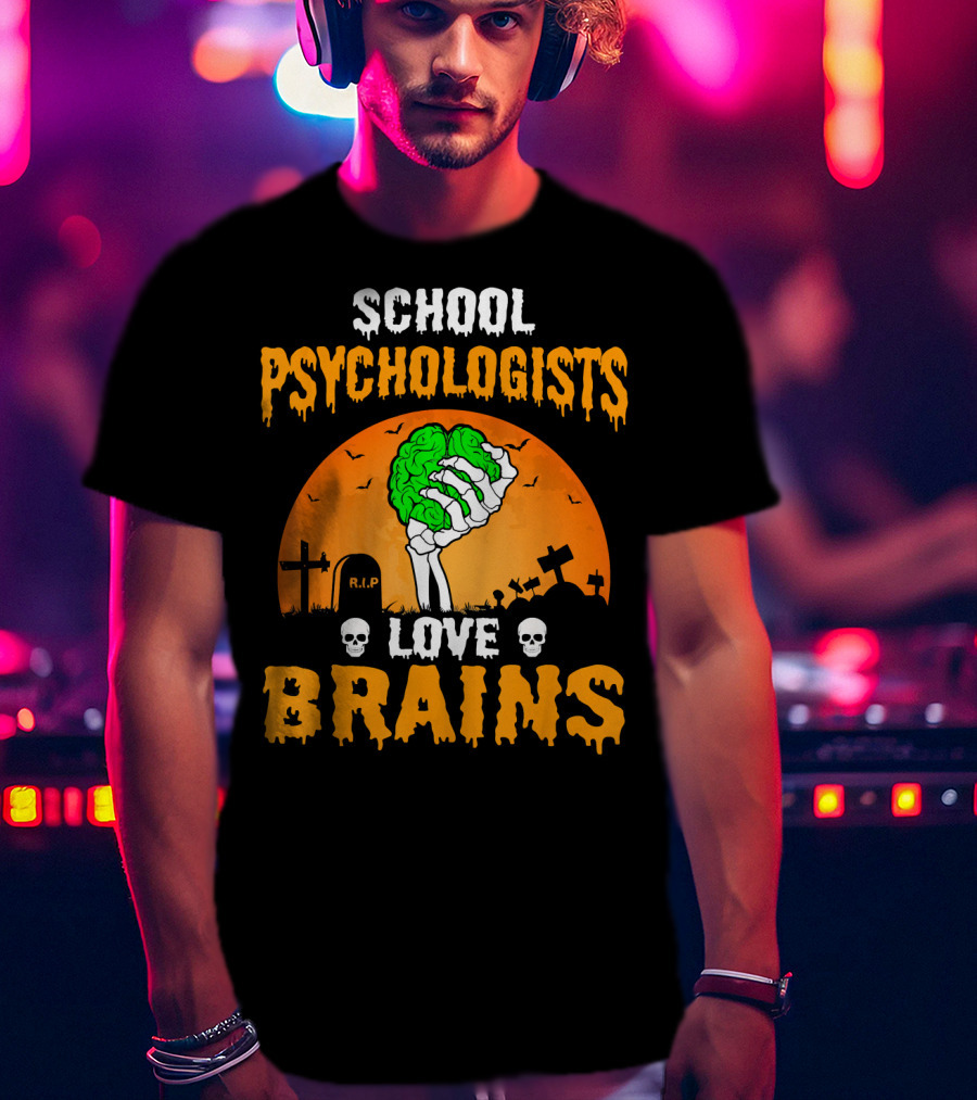 School Psychologists Love Brains Zombie Graveyard T-Shirt