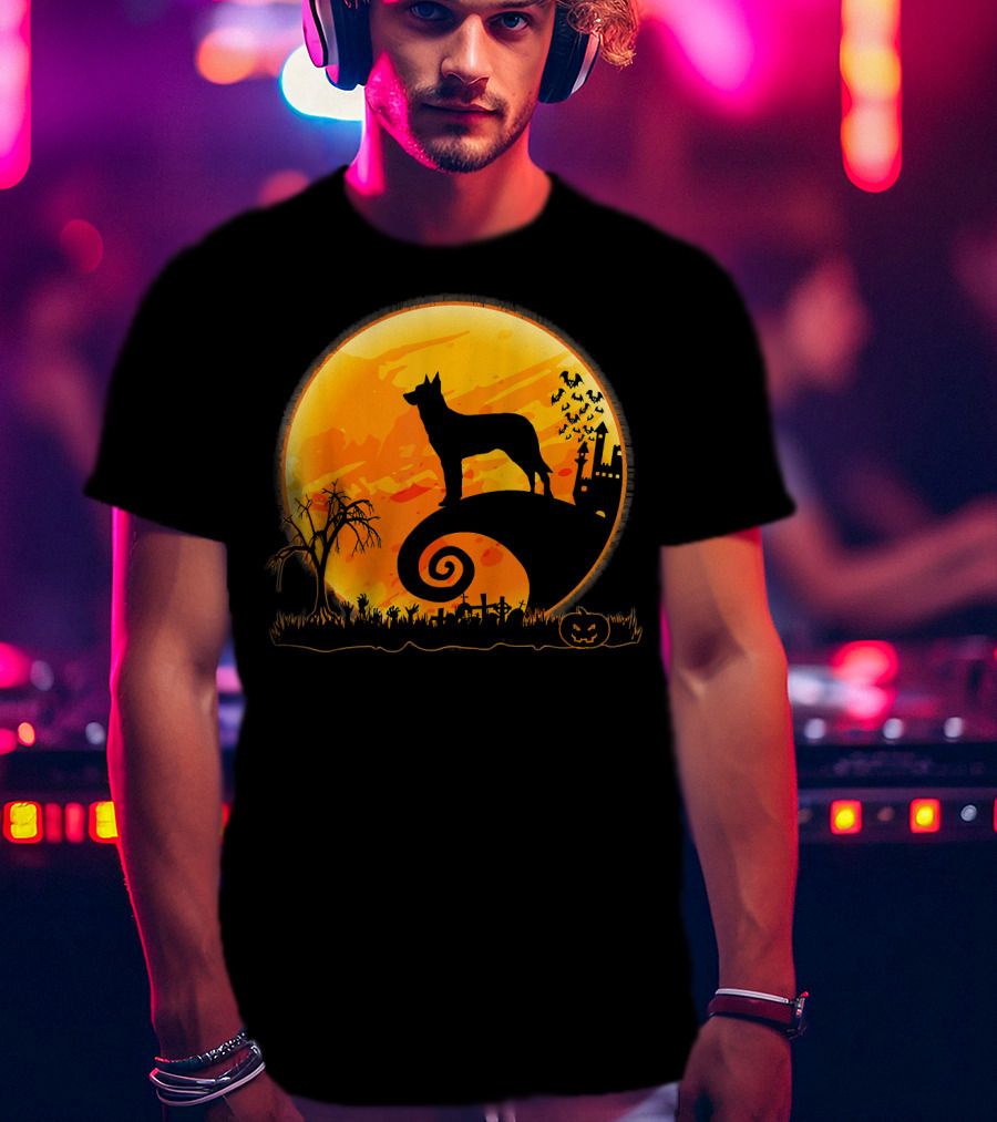 Beauceron Dog Halloween Moon Spooky Night Scene T-Shirt