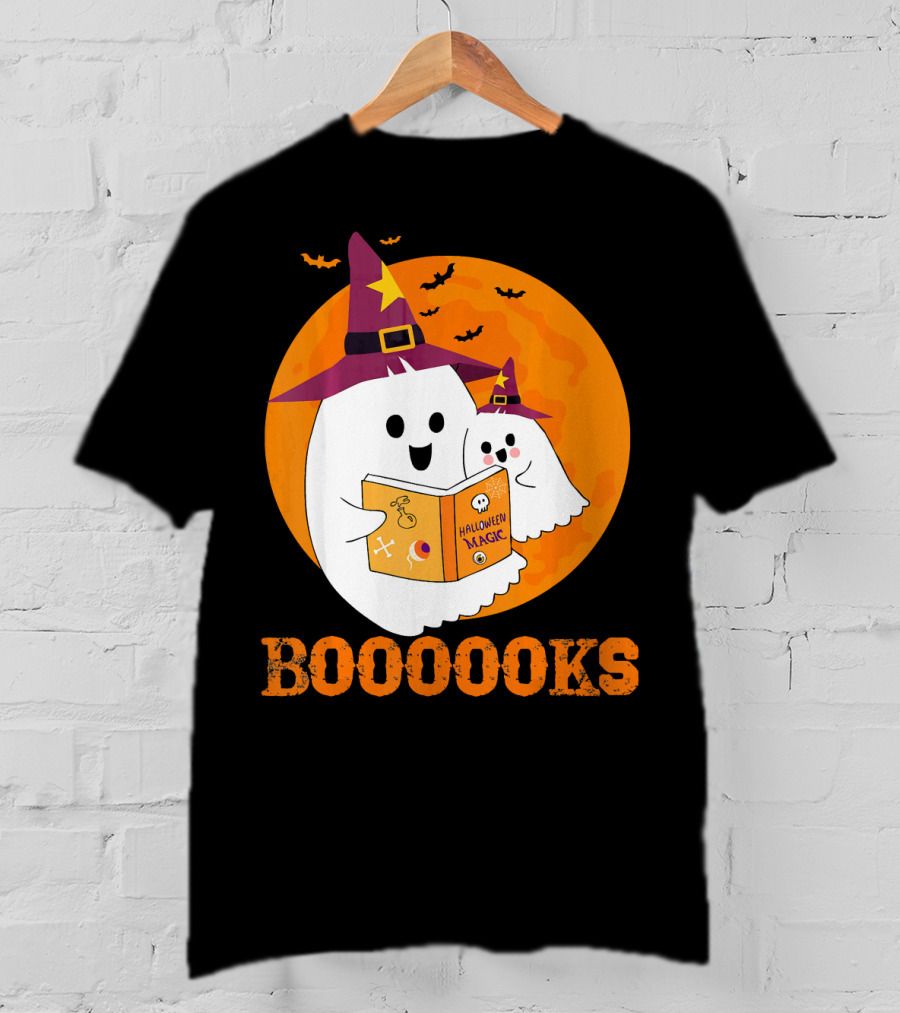 BOOOOKS Halloween Magic Ghosts Reading In Witch Hats T-Shirt