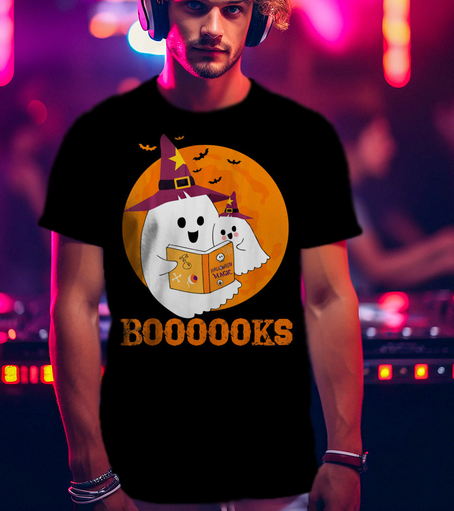 BOOOOKS Halloween Magic Ghosts Reading In Witch Hats T-Shirt