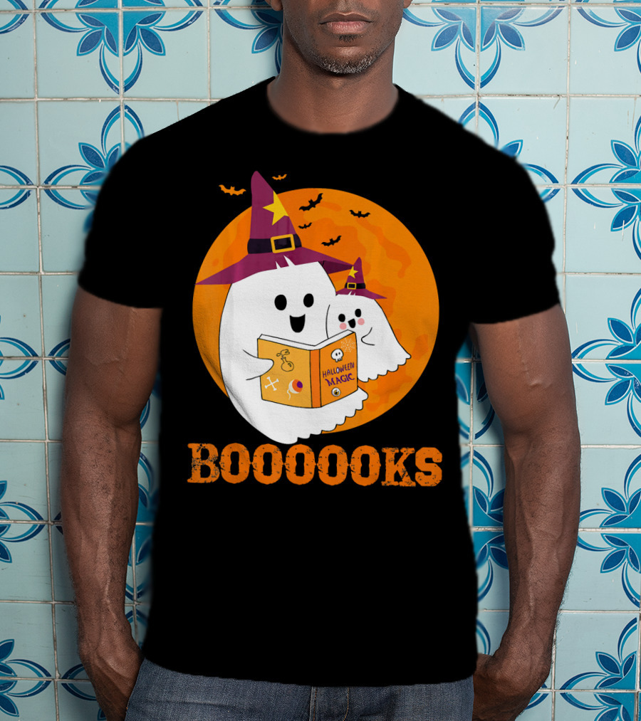 BOOOOKS Halloween Magic Ghosts Reading In Witch Hats T-Shirt