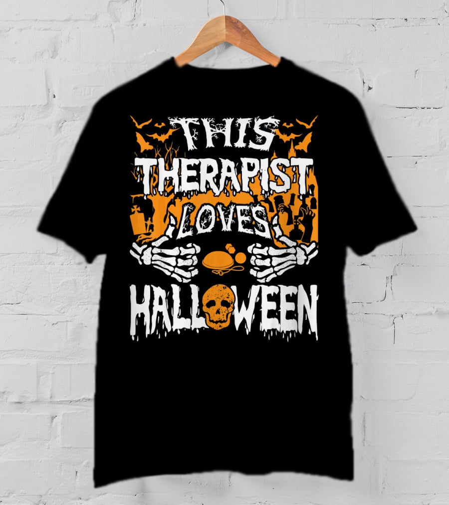 This Therapist Loves Halloween Skeletons Pumpkins Bats Skulls T-Shirt