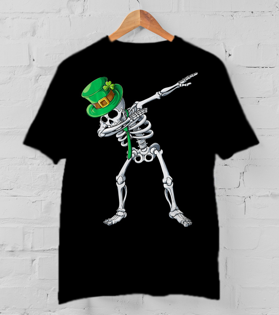 Dabbing Skeleton In Green Leprechaun Hat With Clover T-Shirt