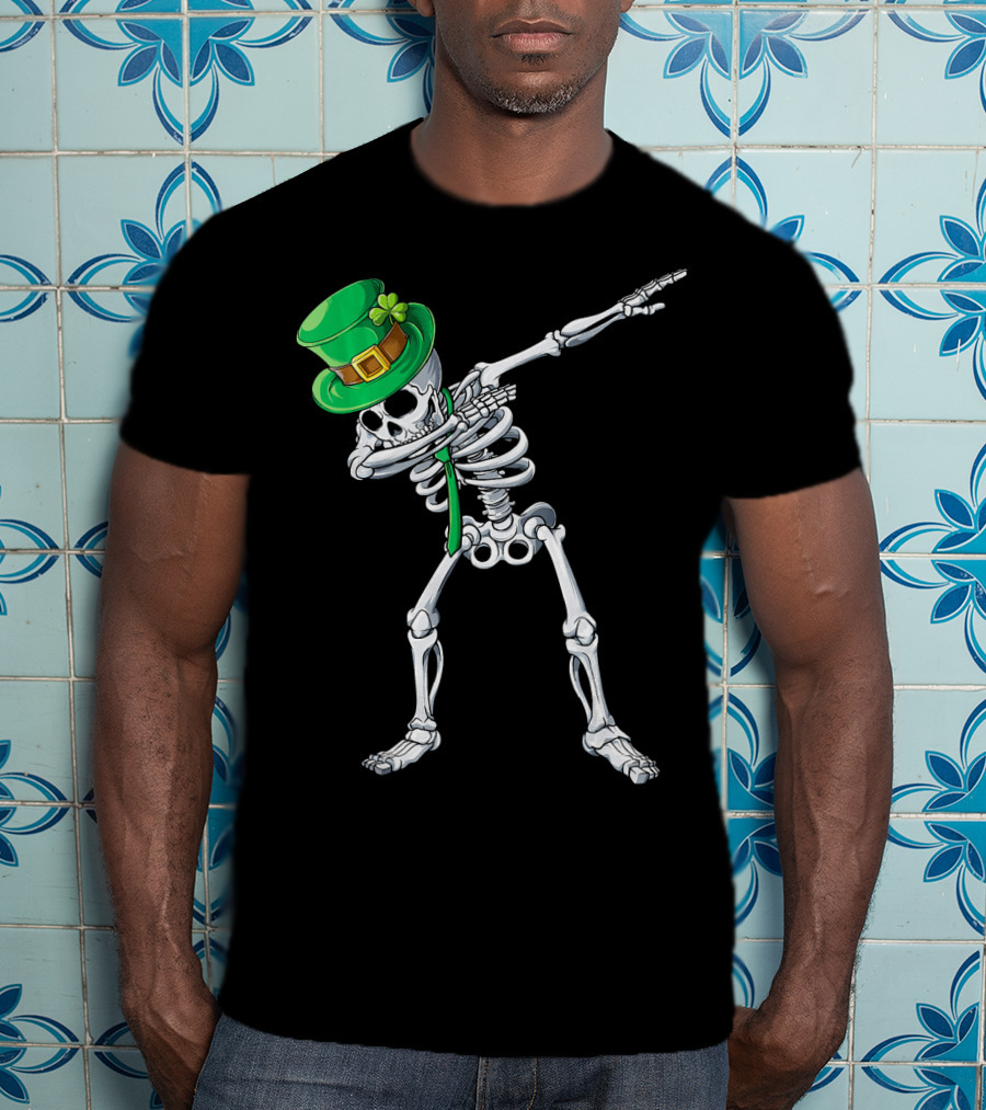 Dabbing Skeleton In Green Leprechaun Hat With Clover T-Shirt