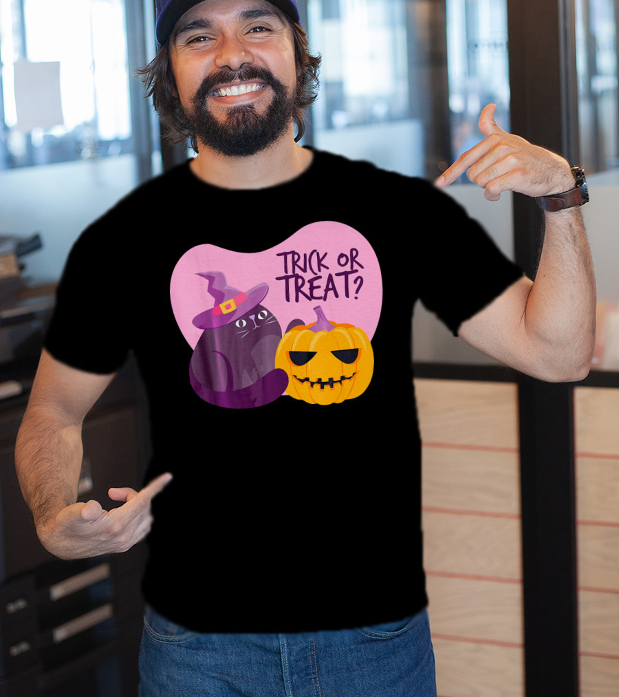 Trick Or Treat Happy Halloween Day Kids Halloween Pump T-Shirt