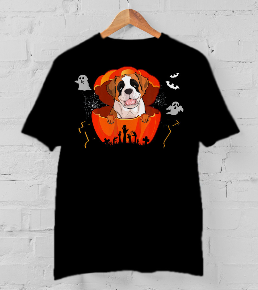 St Bernard Dog In Pumpkin With Ghosts And Bats For Halloween T-Shirt