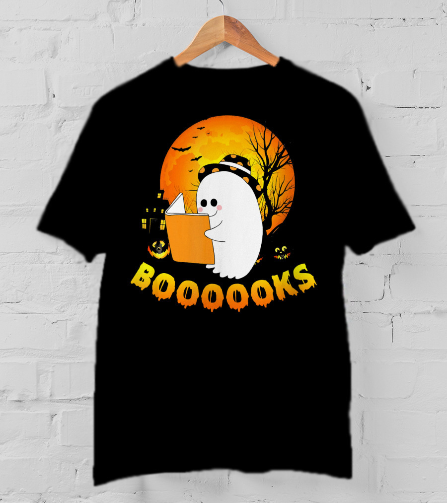 Booooooks Cute Ghost Reading Halloween Book Full Moon Scene T-Shirt