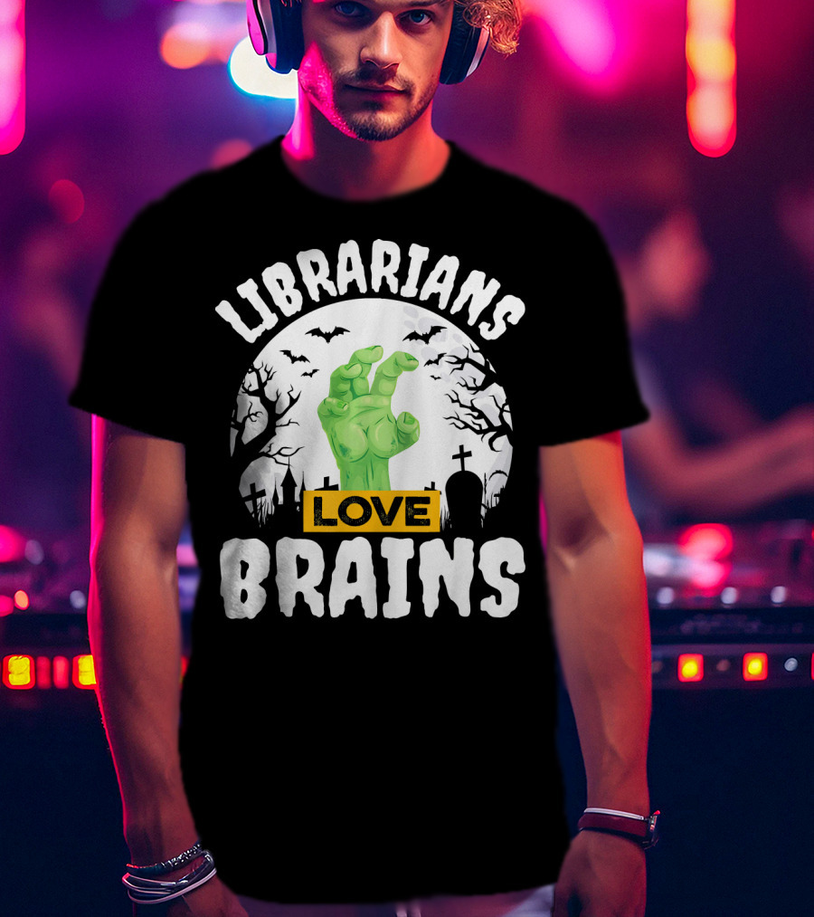 Librarians Love Brains Halloween Zombie Graveyard Scene T-Shirt