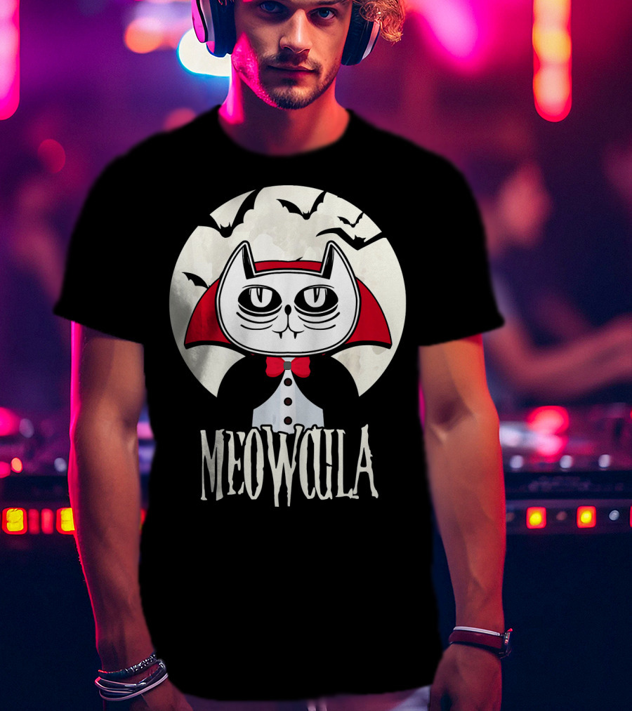 Meowcula Funny Cat Vampire Dracula Cartoon Bats Moon T-Shirt