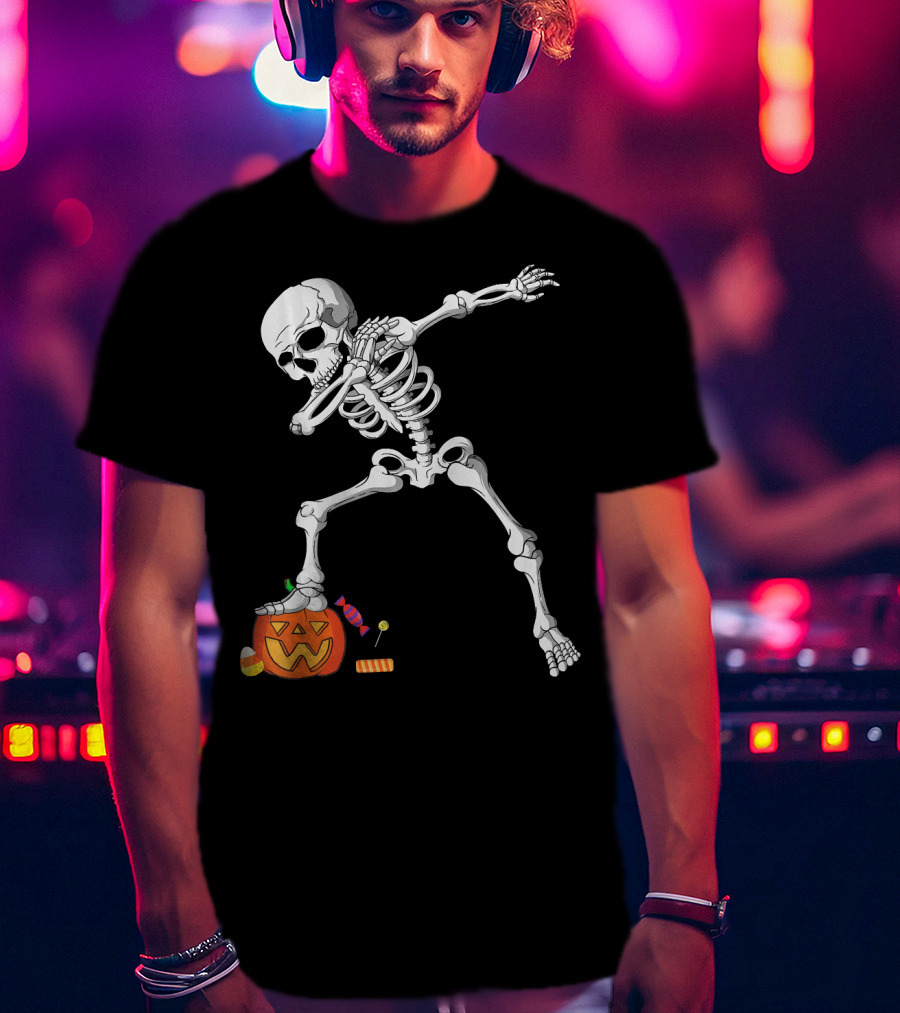 Halloween Skeleton Dabbing On Pumpkin With Candy T-Shirt