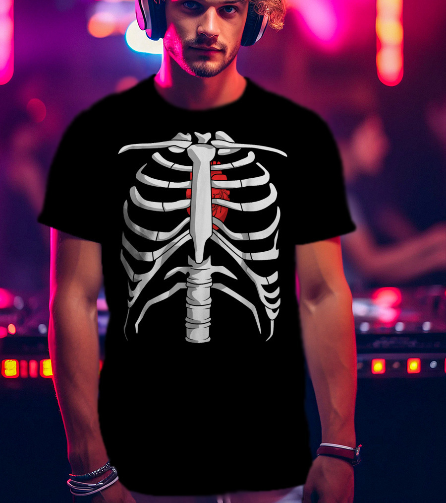 Skeleton Ribcage With Red Heart Day Of The Dead T-Shirt