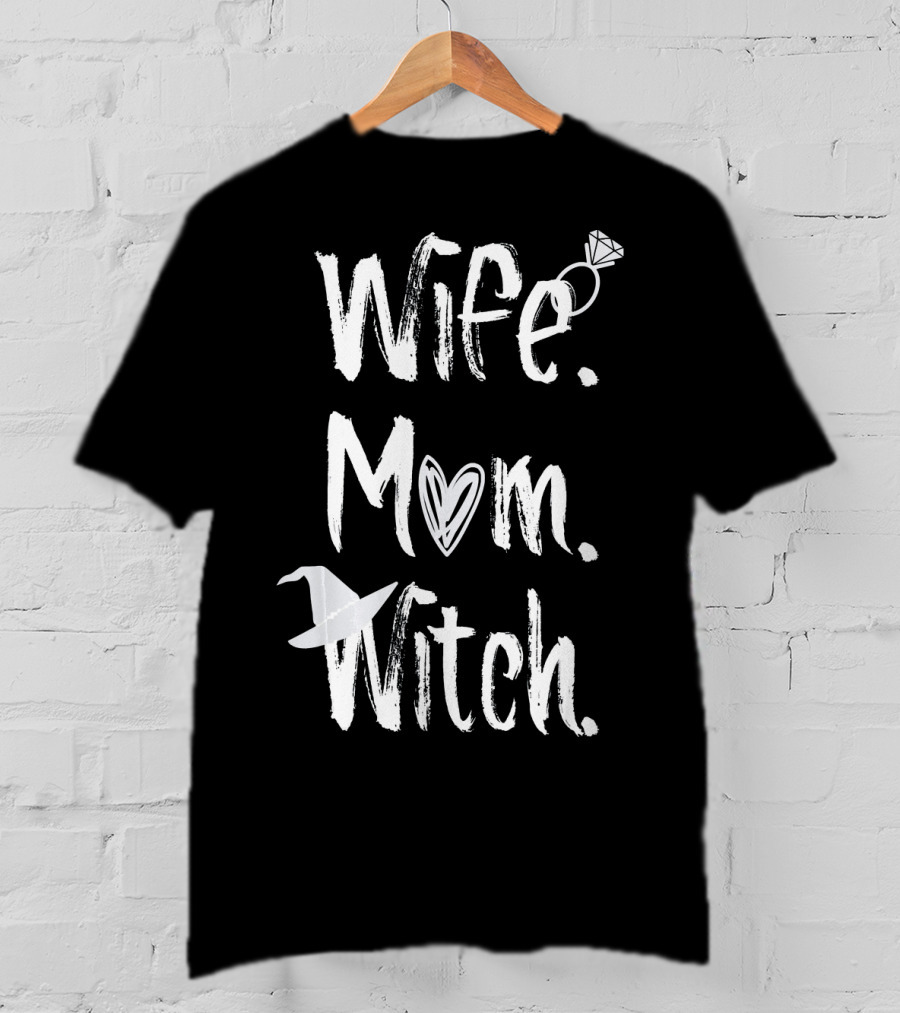 Wife Mom Witch Halloween Ring And Hat T-Shirt