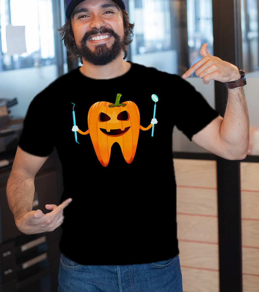 Halloween Tooth Pumpkin Holding Dental Tools T-Shirt
