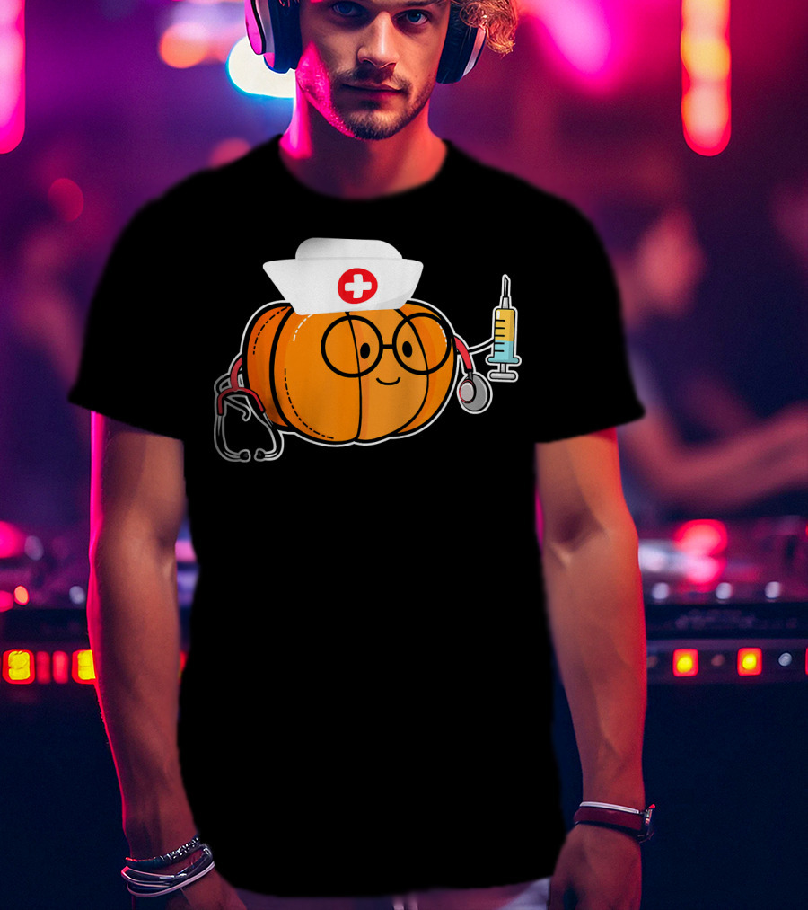 Nurse Halloween Pumpkin With Stethoscope And Syringe Smiling Face T-Shirt