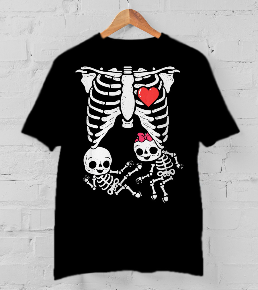 Skeleton Pregnancy Announcement With Baby Skeletons And Heart T-Shirt