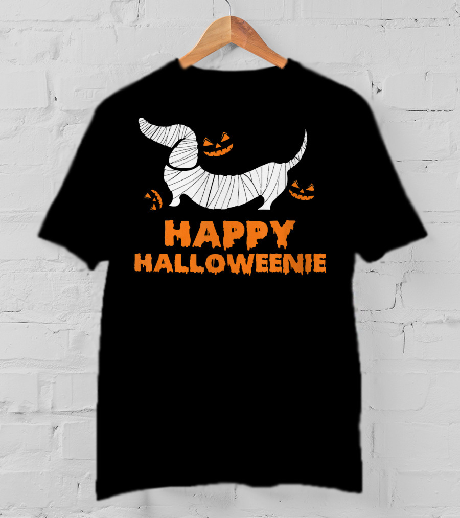 Happy Halloweenie Dachshund Mummy With Jack-O'-Lanterns T-Shirt