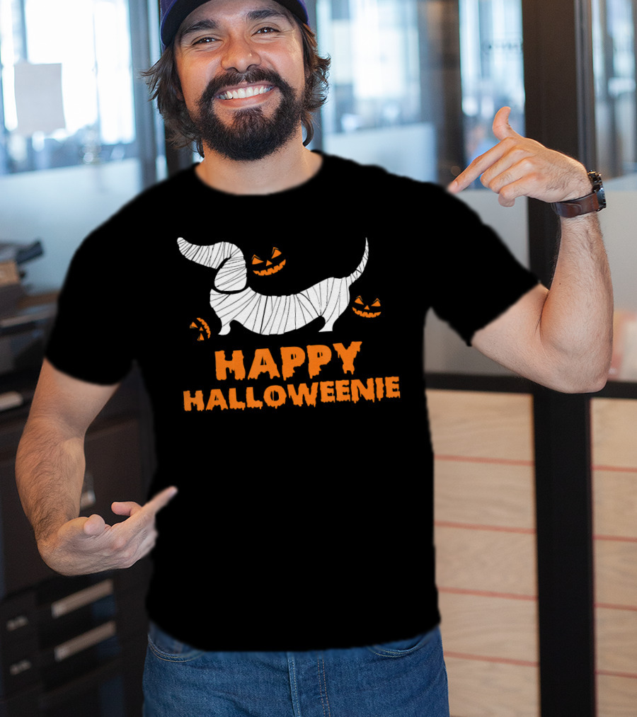Happy Halloweenie Dachshund Mummy With Jack-O'-Lanterns T-Shirt