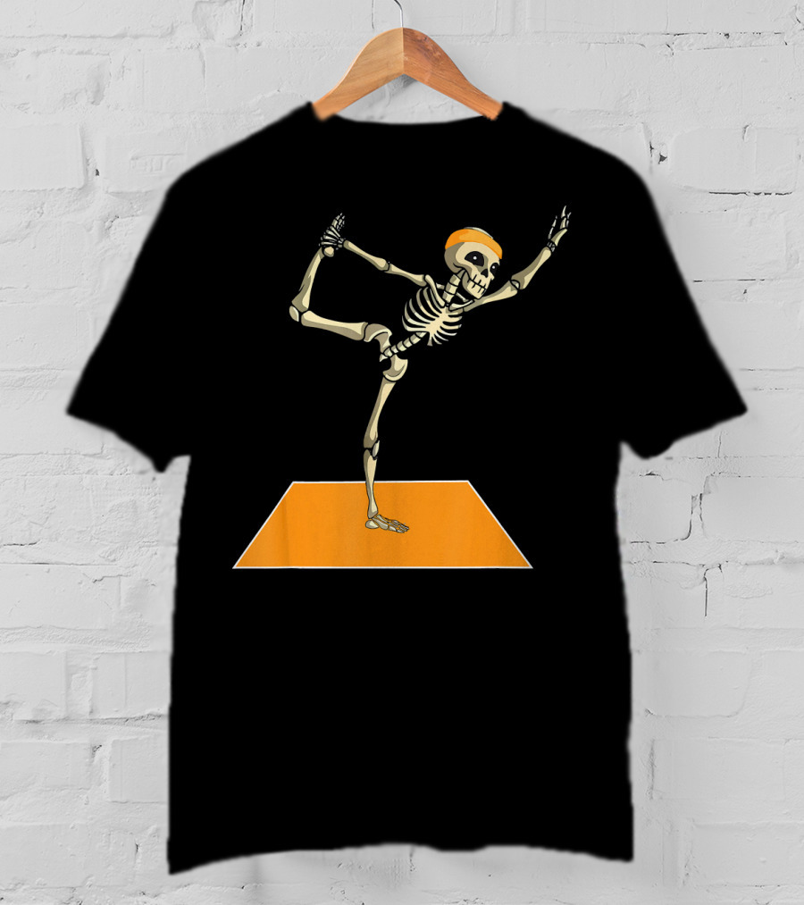 Halloween Skeleton Yoga Pose Spooky Funny Exercise T-Shirt