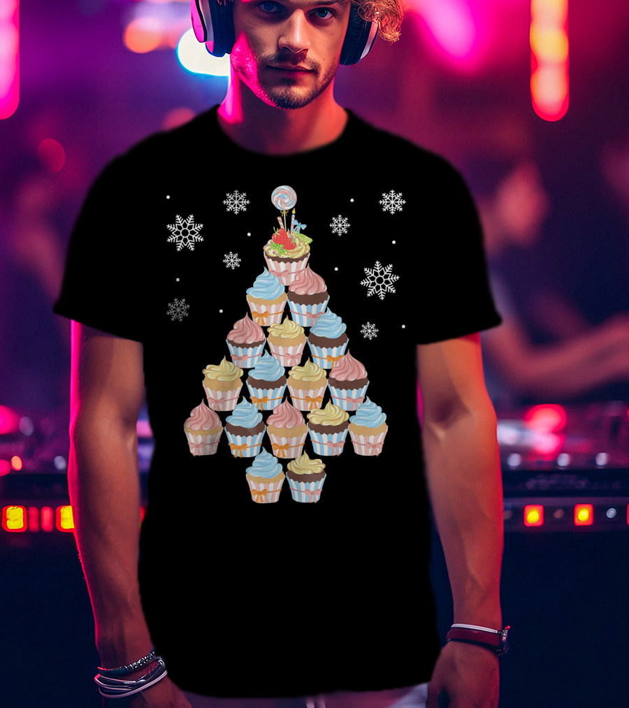 Cupcake Christmas Tree Baker Bak Festive Snowflake Topping T-Shirt