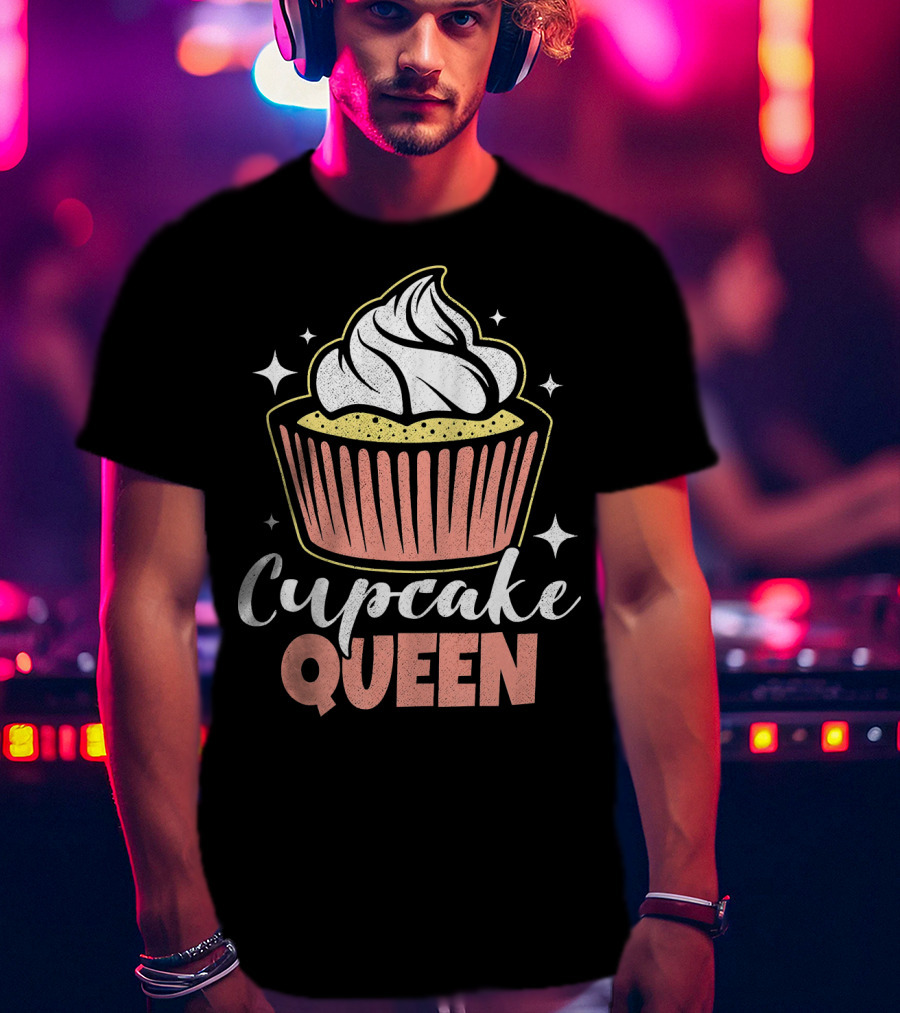 Cupcake Queen Vintage Fun Baking Food T-Shirt