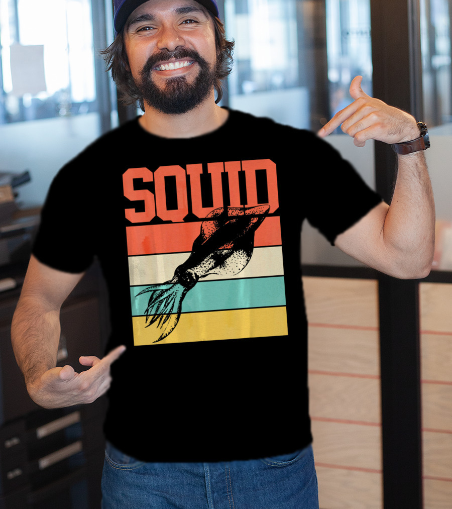 Squid Retro Marine Biologist Vintage Stripes T-Shirt